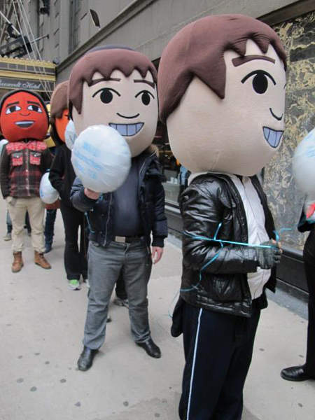 Wii U美國開賣玩家分身mii在紐約街頭四處亂竄