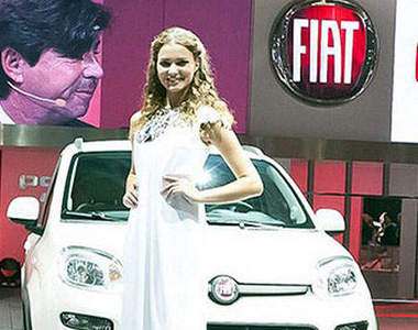 新出爐《2012義大利小姐》巴黎車展力挺同胞功夫熊貓?!