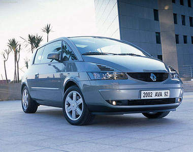 雷諾Avantime十歲了~來認識這位特立獨行的先烈吧!(敬禮)