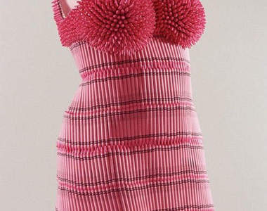 彩色《蠟筆藝術》~這種洋裝你敢穿上街嗎？