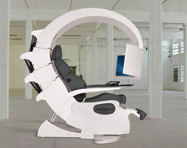 超具科幻感的電腦桌機《Emperor 200》好想整台搬回家吶!