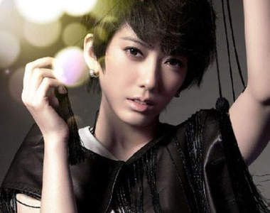 大陸版光宗薰  劉忻 殭屍片末日過後的女主角