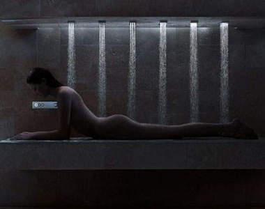 《卧式淋浴》把一天的疲勞通通消除