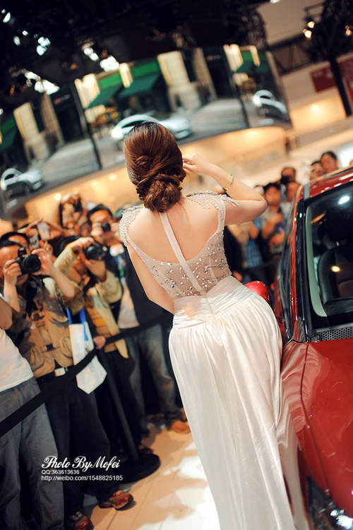 g奶车模 曹阳 钻石爆乳礼服一看就印象深刻 | 妹子吧