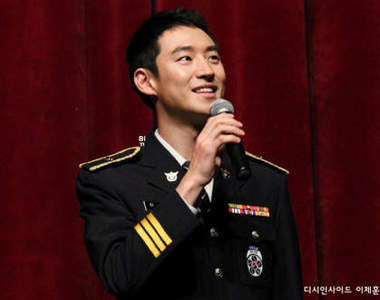 《李帝勳》當兵照  結果還是一樣帥啊～