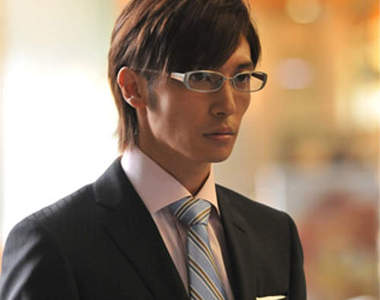 《眼鏡西裝男咖啡廳》下班還是堅持要給你在公司的感覺ww