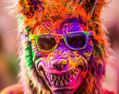 印度《灑紅節》~一瞬間變成彩色世界