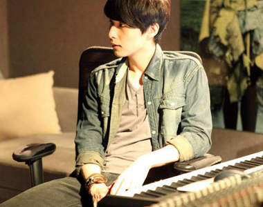 《嚴爵》可以每天都只夢見你的正面嗎♥