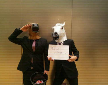 《巧克力難民》表示：請給我巧克力。