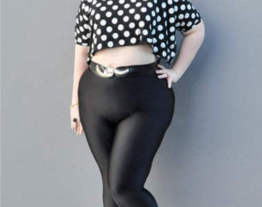 《Hayley Hughes》澳洲時尚達人　肉肉女的時尚態度～