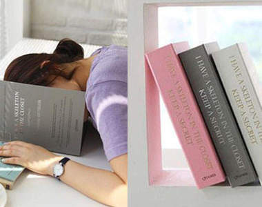 《偽裝書枕》上課上班想舒服補眠嗎？！那就用它吧★　