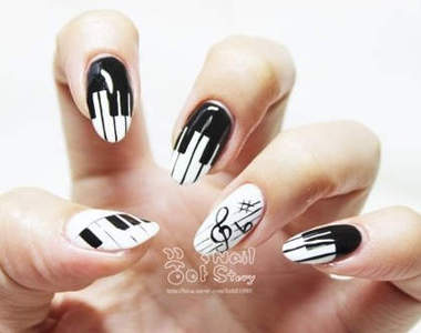 DoReMiFaSo~ 指甲上的琴鍵彩繪快來彈