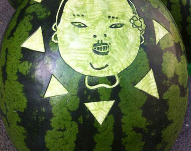 《西瓜紋身》所以該從哪裡切下去......?