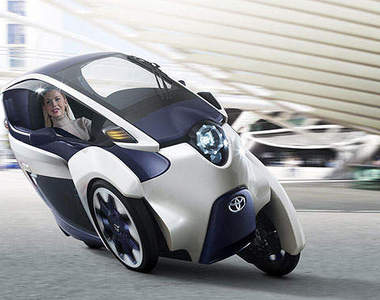 《Toyota i-Road》這樣壓車真的沒問題嗎？(抖)