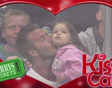 貝帥與阿湯一起看球 果真有機會客串《不可能的任務5》嗎?