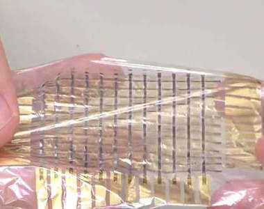 科學家研發《超薄電路紙》距離可彎曲手機又實現一大步！？