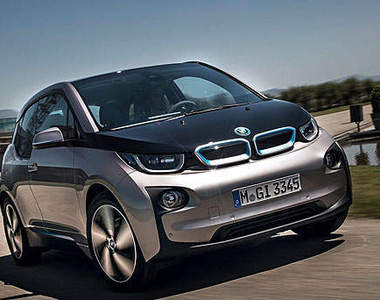 被電到了嗎?《BMW i3》科技風小可愛動感現身~