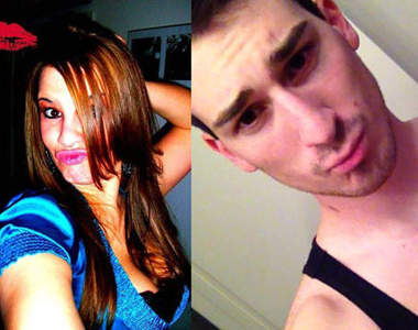 《女生自拍姿勢》換男生來拍的話會...？(嘟嘴)