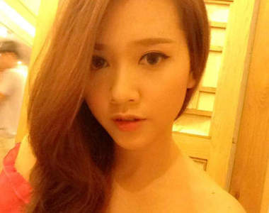 越南美少女歌手　以後讀書希望留學到越南的請舉腳~