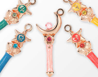 《美少女戰士》變身棒耳機塞 周邊出不停捏