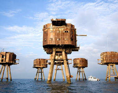 默恩塞爾堡壘　曾被海盜電台接管過的海上要塞