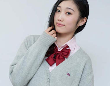 《副島美咲》激似情色女王壇蜜的19歲寫真女星