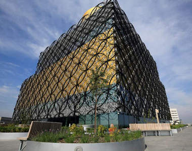 英國新落成《歐洲最大圖書館》360度都是書的感覺真棒