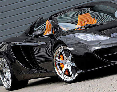 火辣辣《McLaren 12C Spider》上空超跑700匹馬力達陣～