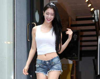 2013韓國熱門關鍵字TOP10 性感辣妹Clara也上榜~