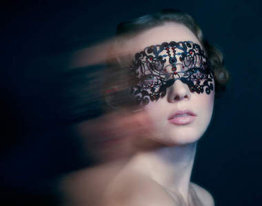 《臉部蕾絲貼》超華麗風格的趴體彩妝小物登場