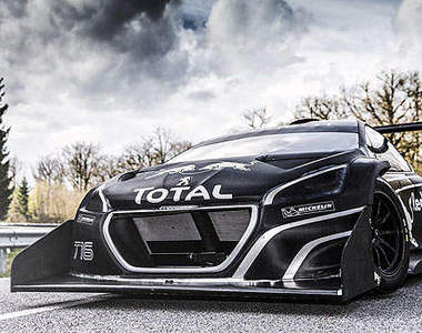 超殺《Peugeot 208 T16賽車》眨個眼時速立刻破百~