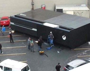 巨型Xbox One現身加拿大 是給巨人玩的嗎?