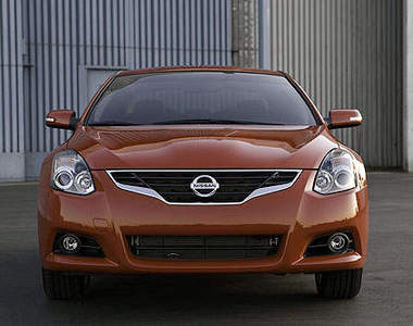 帥氣《Nissan Altima Coupe》還是到了下台一鞠躬的時後......