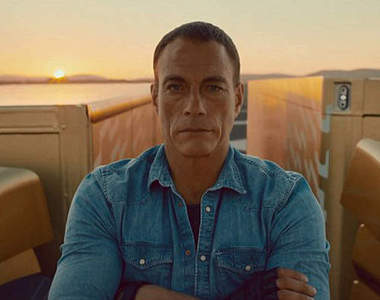 范達美《瘋狂Volvo廣告》叔叔有練過不要亂學啊...