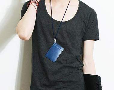 韓國校園風《交通卡夾》掛在身上比較時尚？！