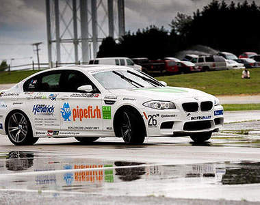 有多會甩？《BMW M5》打破金氏世界紀錄最長甩尾...(暈)