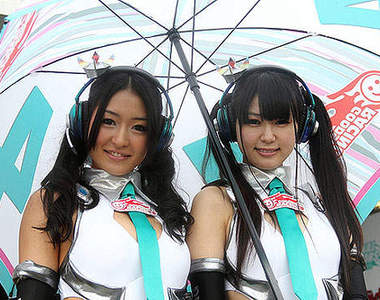 2013年第一彈《Super GT賽車女郎》場邊迷人的美麗身影～