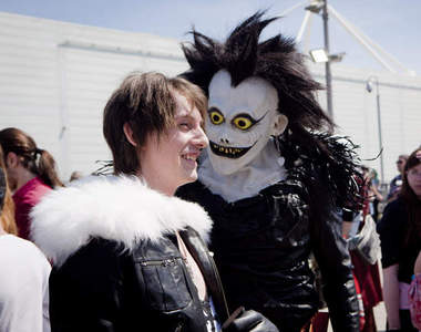 這次改看英國cosplay 跟美國比起來如何呢？