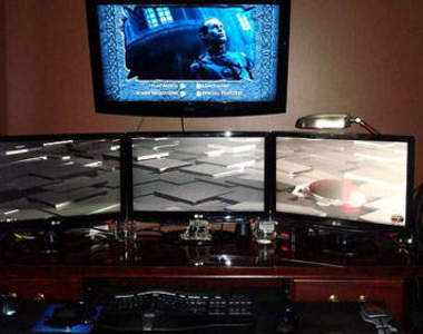 國外網友們分享《桌機部屋大集合》 你家是不是也這樣呢~(指)