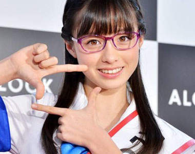 橋本環奈　變身眼鏡娘真的太～可～愛～惹