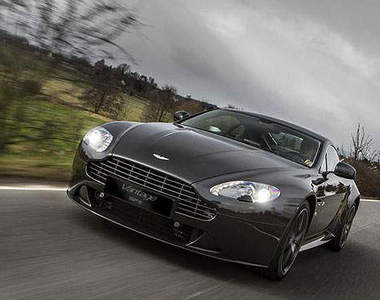 2013年式《Aston Martin V8 Vantage SP10》六速手排上身～