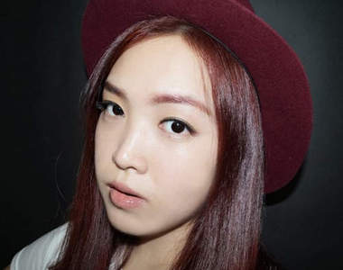 妝容系列《紅色眉毛》跟髮色一起換季囉～