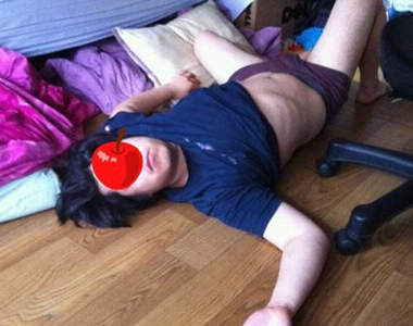 哥哥的《奇特睡姿》你真的在睡覺嗎？