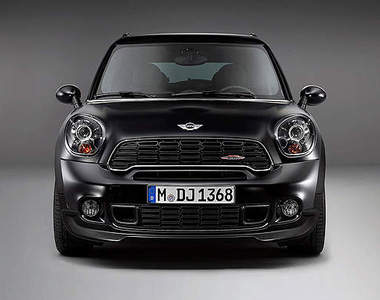 消光黑《Mini限量新衣》誰說一定要閃閃才惹人愛?