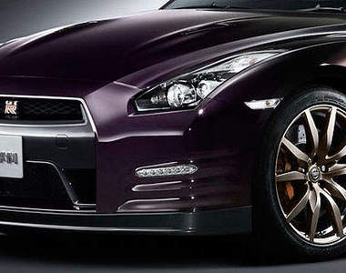 限量100部《Nissan GT-R特別版》又是個色誘高手來著～