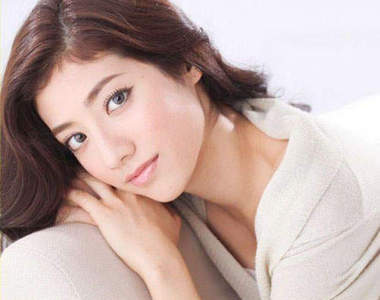  瑞瑪席丹（Rima Zeidan）哈林哥"在一起"MV女主角 