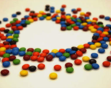 《彩色糖分類機》很特別的機器～可是.....