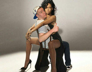 《繪圖軟體畫的好？》跟誰照相　都再也不需要擠破頭