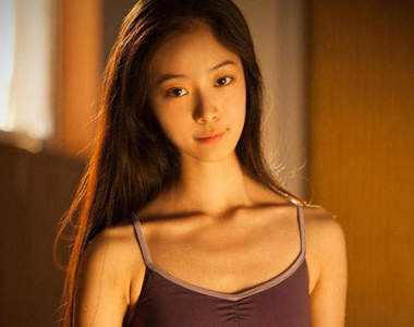 空靈芭蕾美女 瘦弱身型跳出唯美曼妙的舞姿