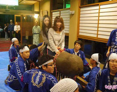 喜歡拜一根一根的日本《求子祭典》這樣好害羞